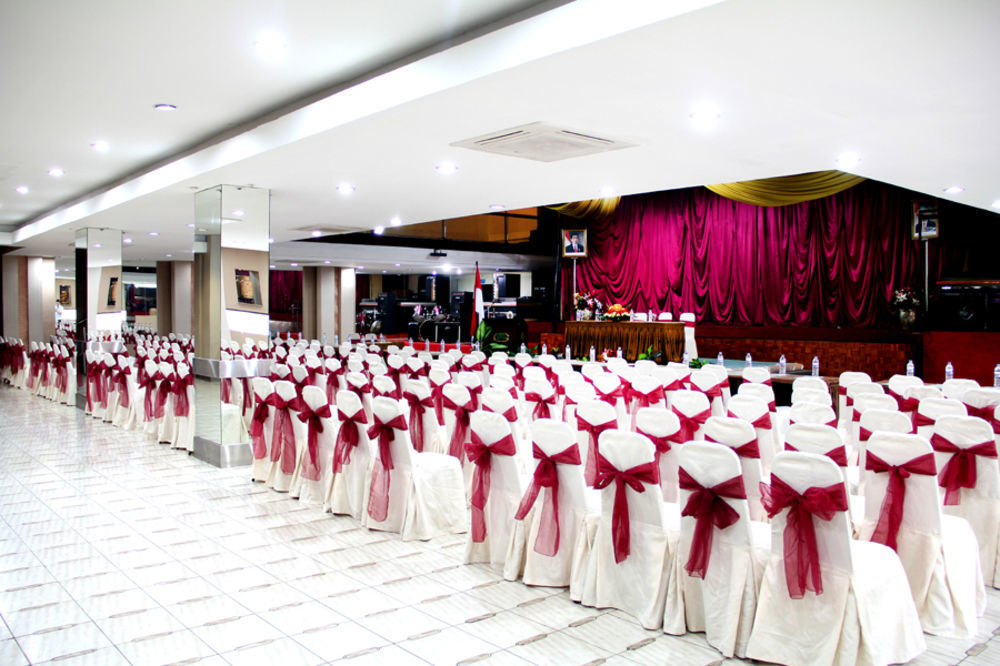 New Grand Park Hotel Surabaja Zewnętrze zdjęcie